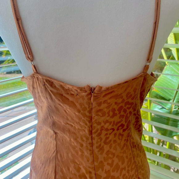 Urban Outfitters Sleeveless Leopard Dress Size Small Excellent Condition - Picture 6 of 16